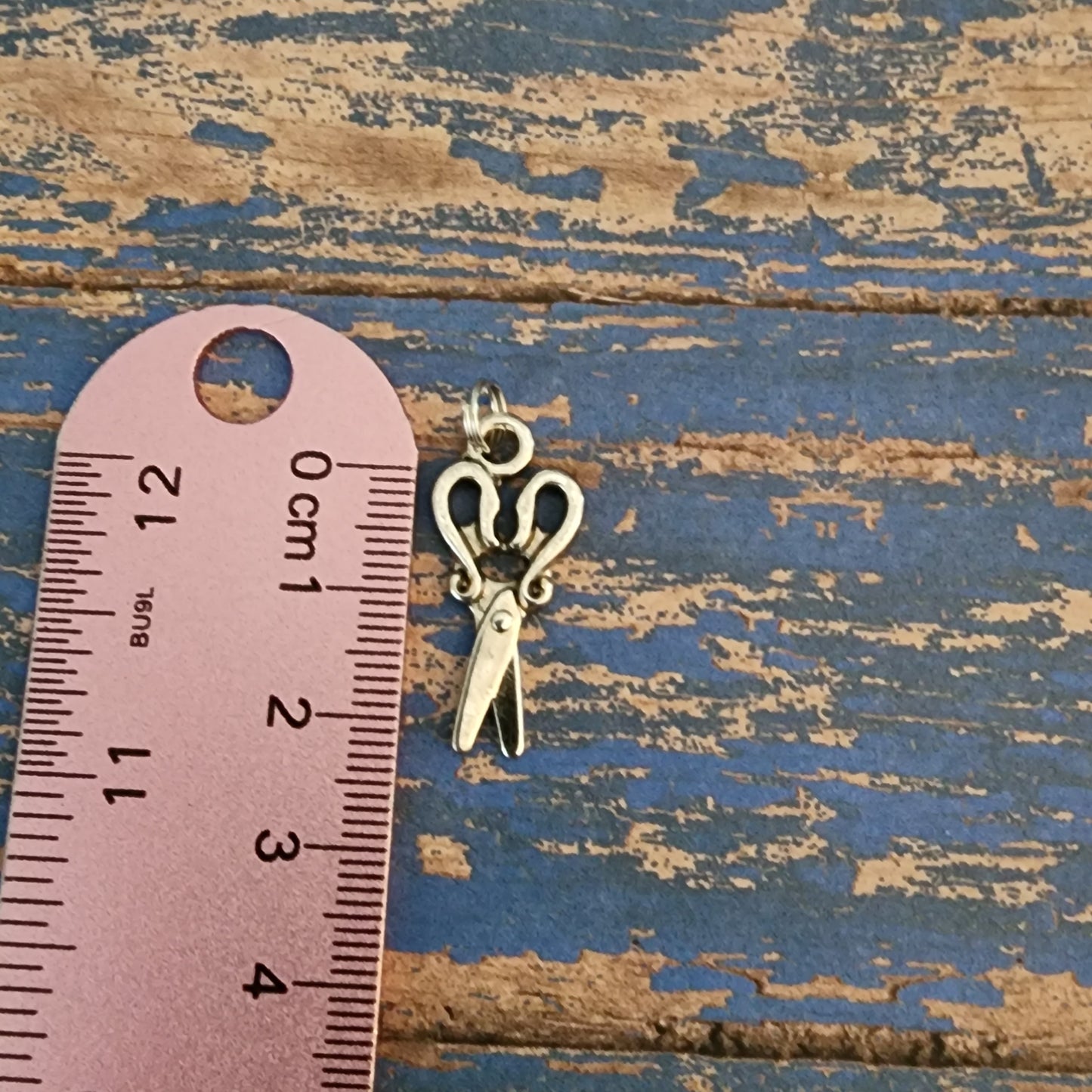 Scissors Charm