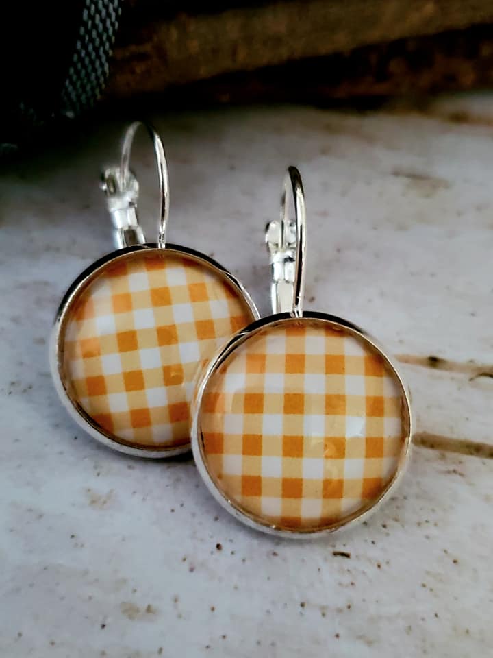 Buffalo Check Plaid Lightweight Drop Earrings SIZE 14mm